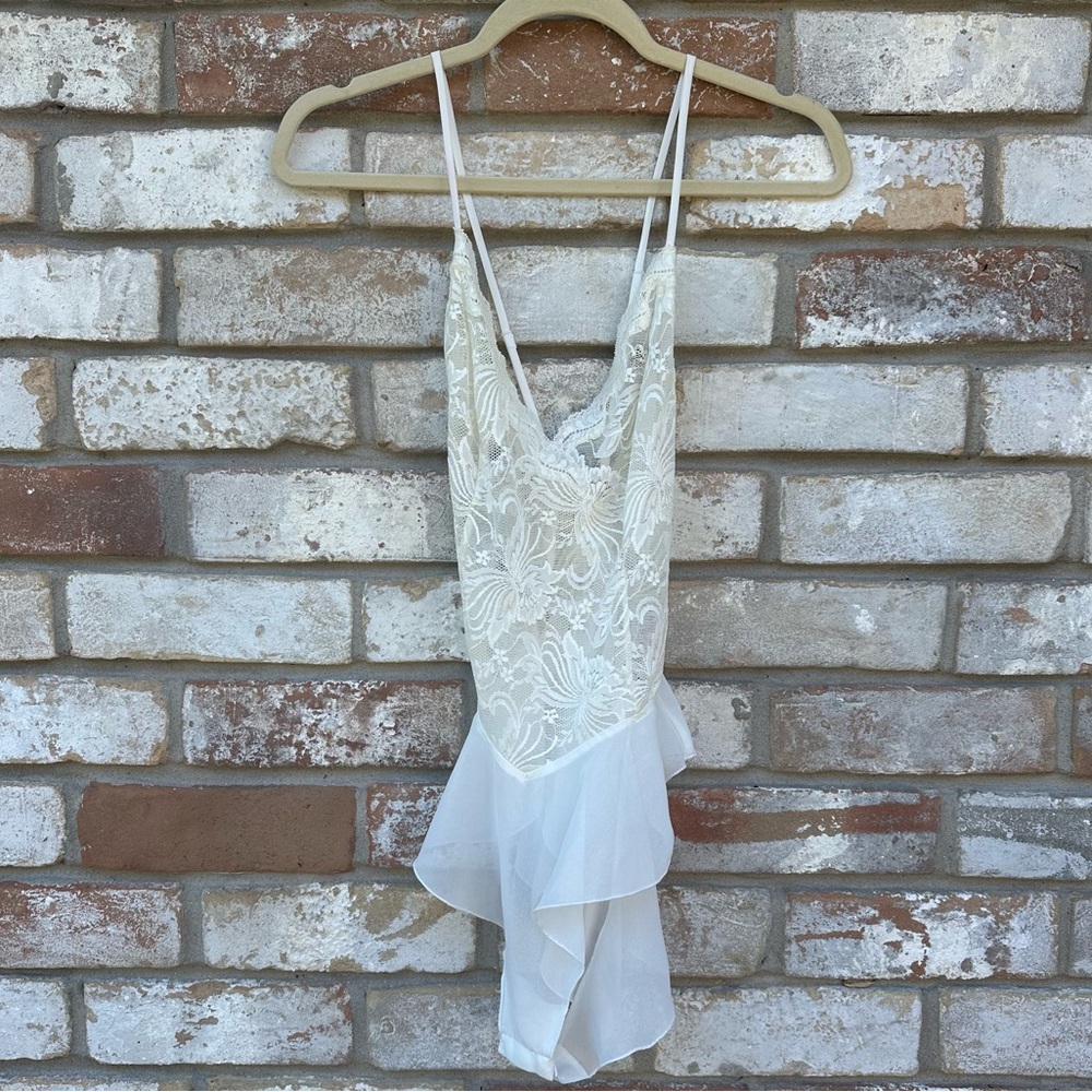 Victoria's Secret Ivory Lace & Sheer White Ruffle Chemise